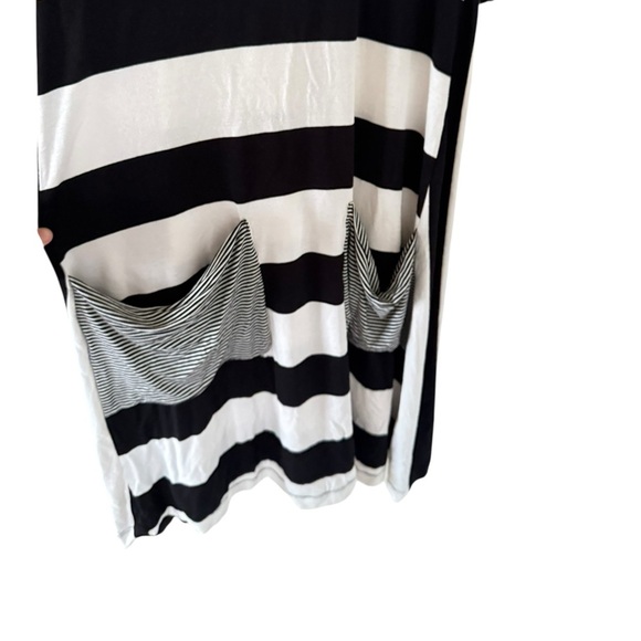 Alembika Black and White Striped TShirt Dress - Picture 5 of 8